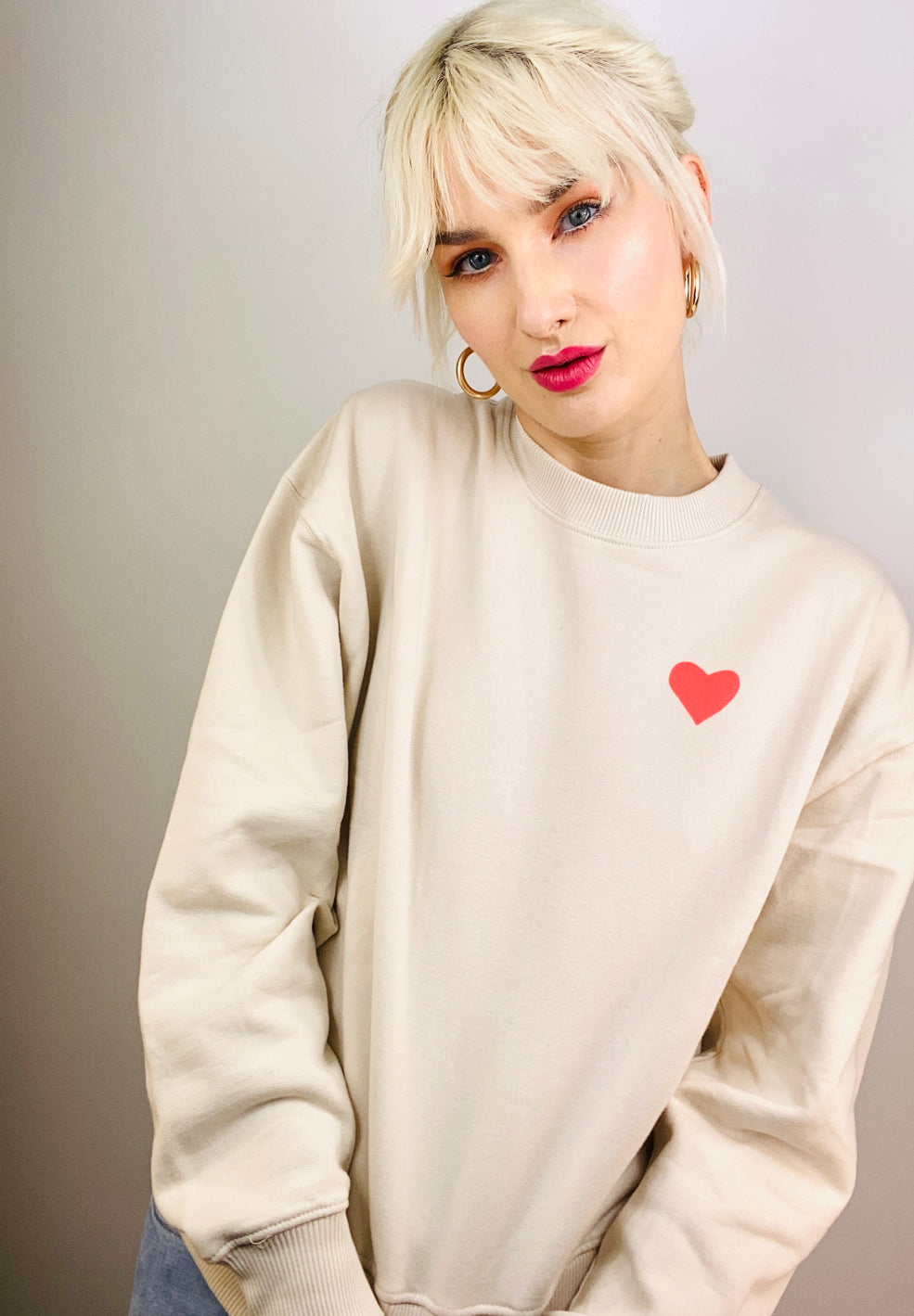 ikim-pulli-beige-herz-handbedruckt