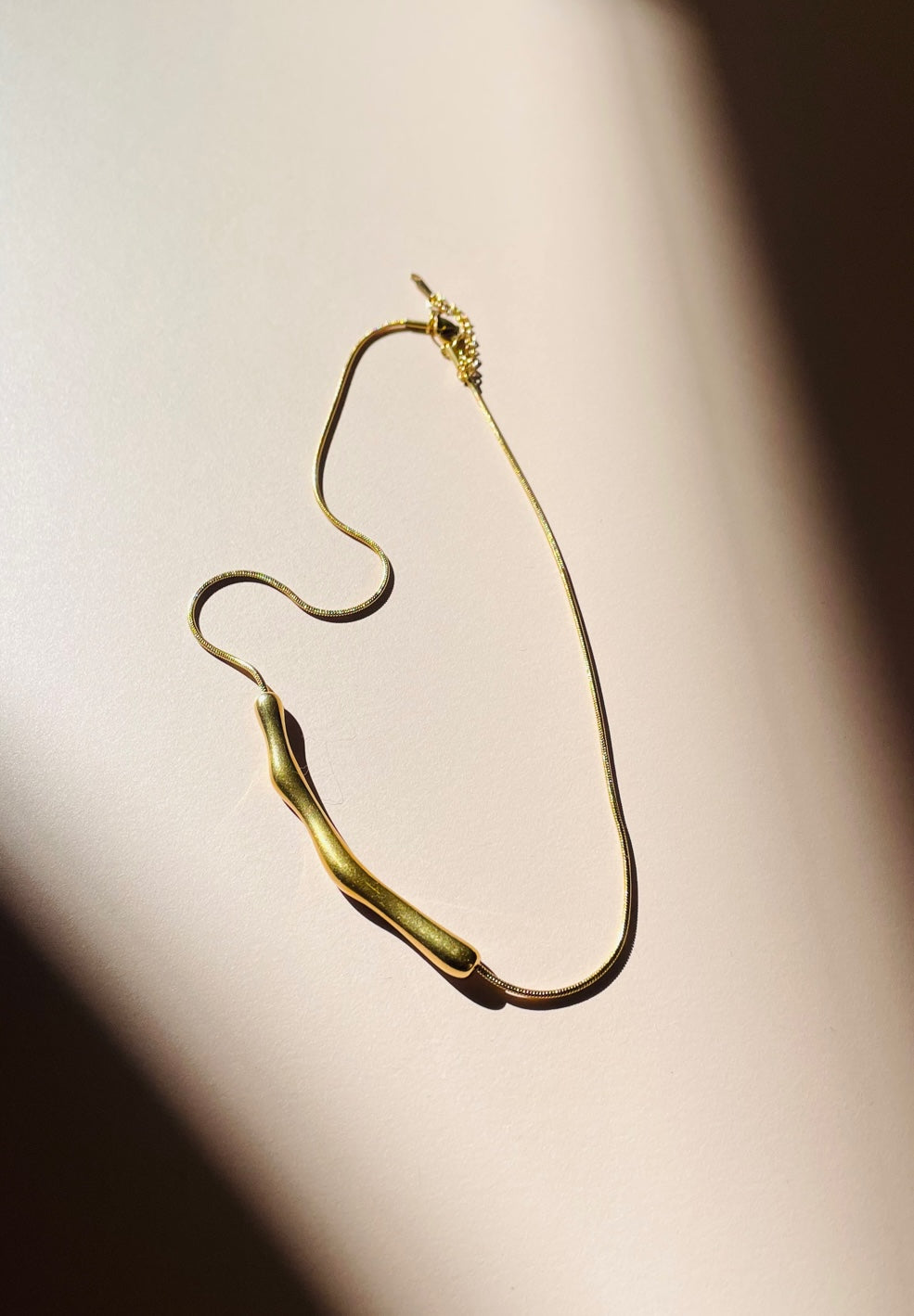 ikim-schmuck-kette-schlaufe-gold