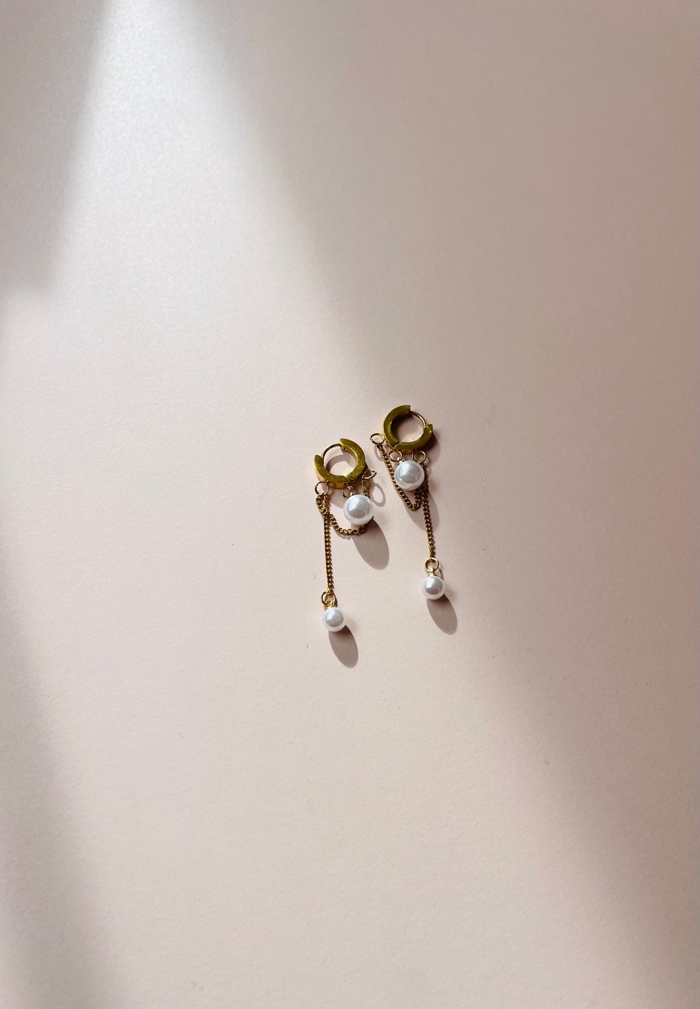 ikim-schmuck-ohrringe-hanging-pearls