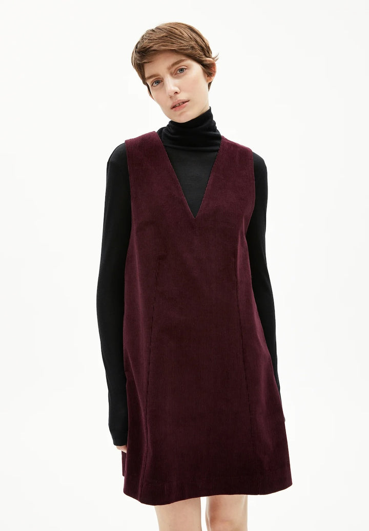 armedangels-cord-kleid-cranberry-03