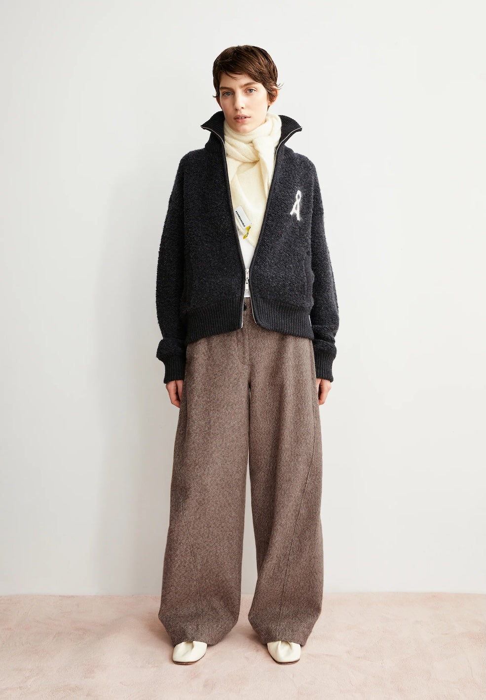 armedangels-gwenaa-pullover-grey-01