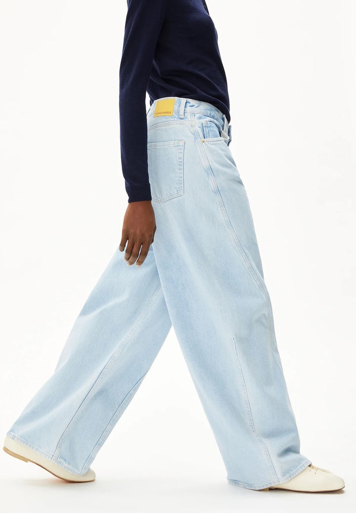 Aalthea Barrel Jeans loos fit