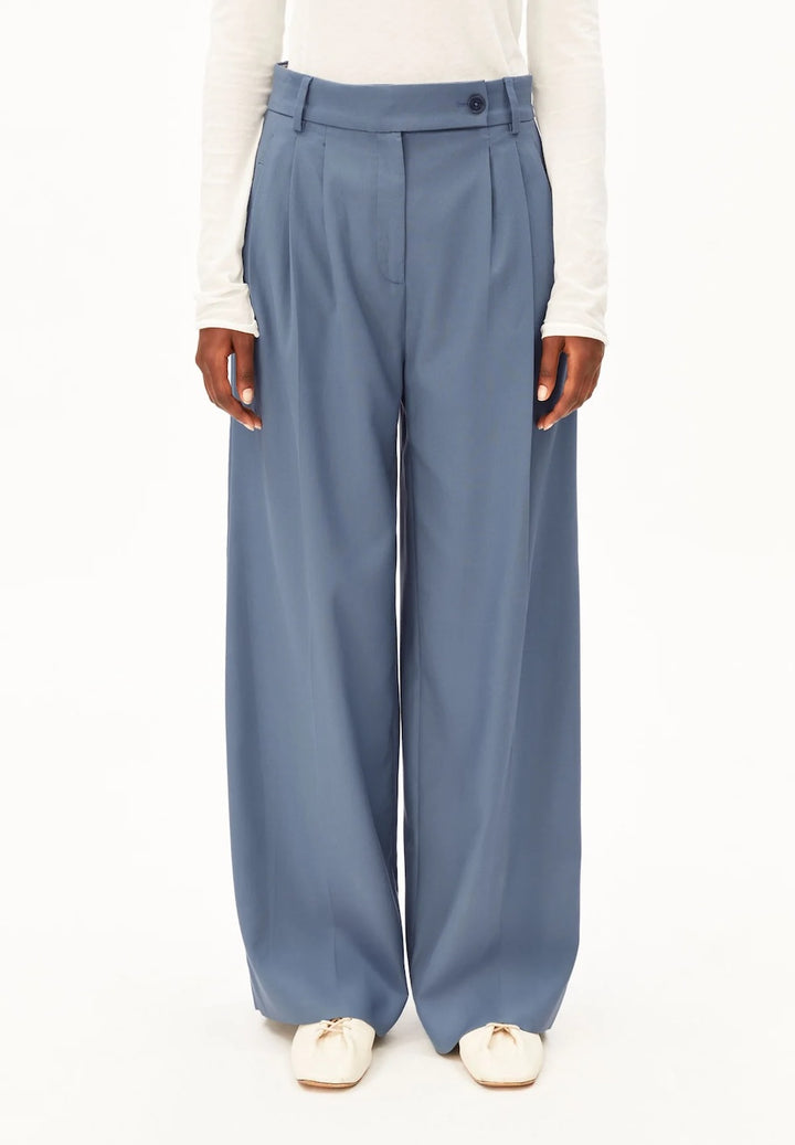Kaayua Pant