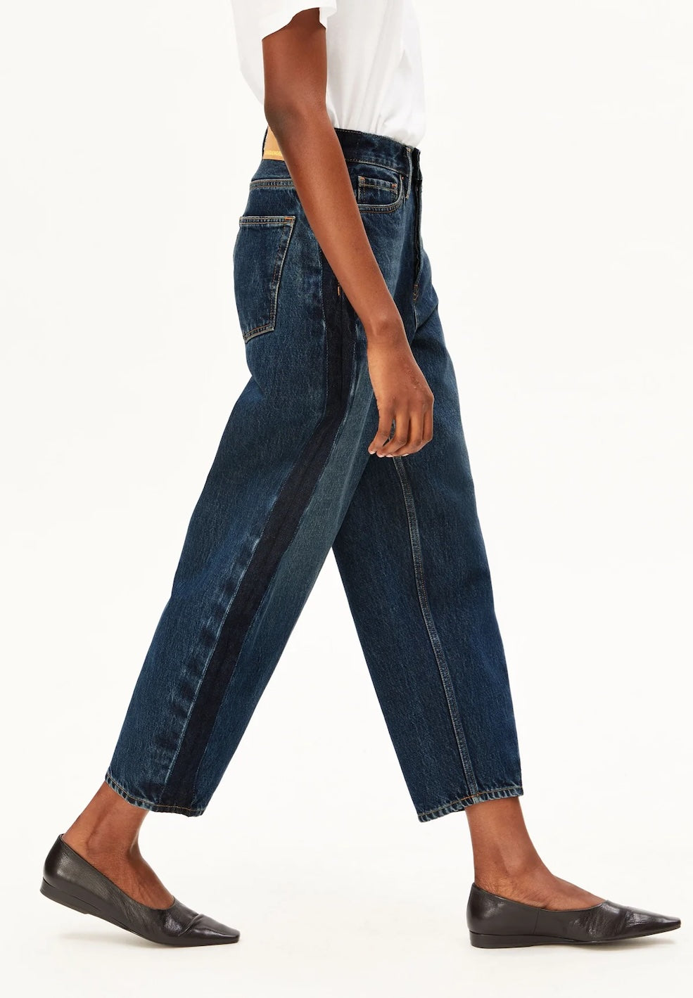 Baarly High Panel Barrel Jeans