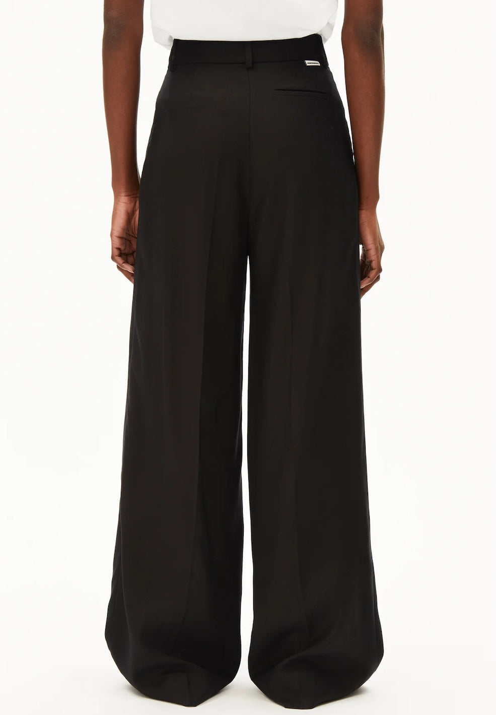 armedangels-kaayua-pants-black-03