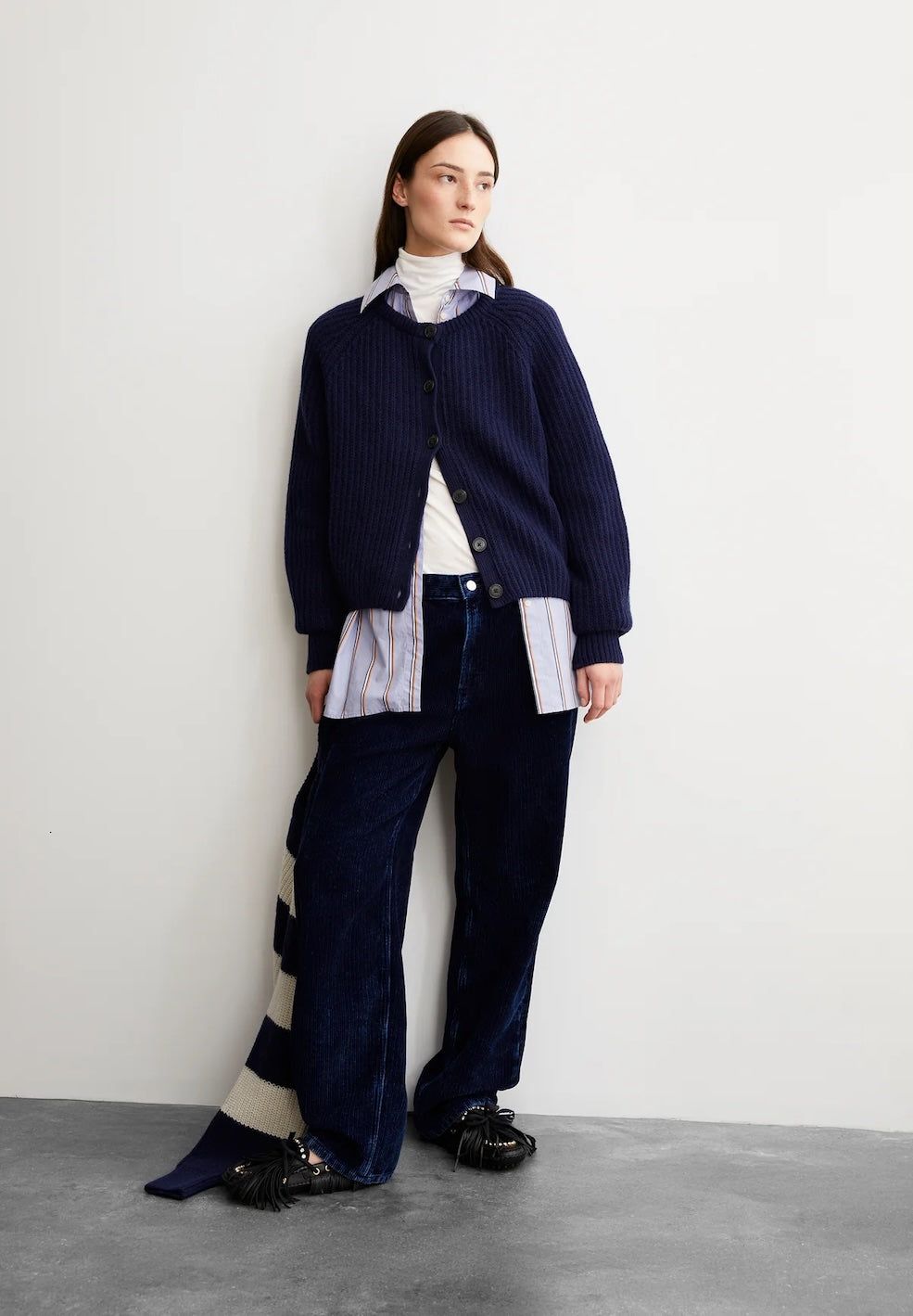 armedangels-strickjacke-selmaa-blau-01